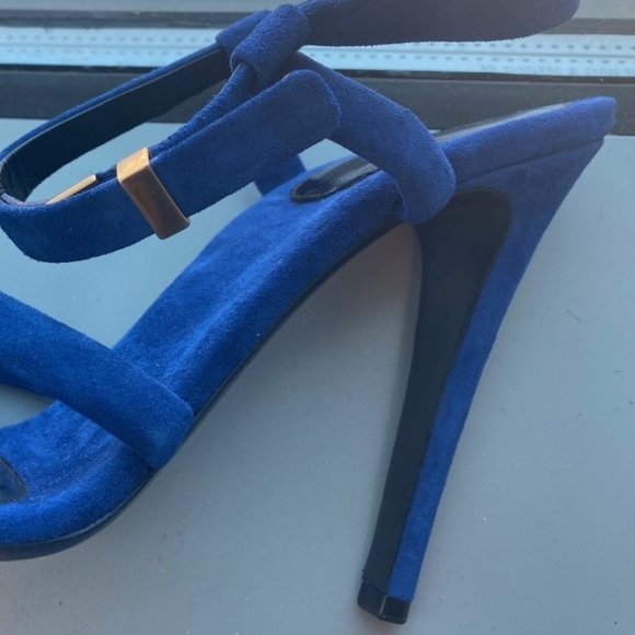 NWOT - SEXY CELINE SANDALS - WITH GOLD CLASP - 38.5 fits a SIZE 7 -NEVER WORN - Picture 9 of 9